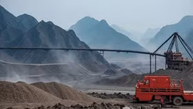 Trung Quốc siết chặt đất hiếm, doanh nghiệp châu Âu thiệt hại hàng triệu euro 