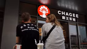 Các thương hiệu trà sữa Trung Quốc ồ ạt “Mỹ tiến”