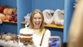 Khi thú bông trở thành “liều thuốc tinh thần” của Gen Z