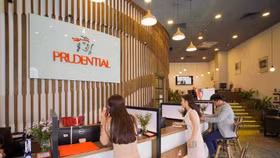 Sở hữu vốn tại 3 ngân hàng lớn, Prudential Việt Nam làm ăn ra sao?