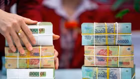 Sóng tăng lãi suất trở lại, gửi tiết kiệm ở đâu hưởng lợi lớn nhất?