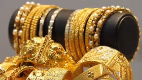 Giá vàng quay đầu tăng nhẹ sau chuỗi phiên lặng sóng
