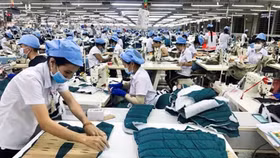 Dòng vốn ngoại đổ mạnh vào Việt Nam, FDI 7 tháng vượt 24 tỷ USD