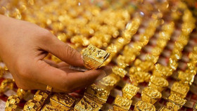 Vàng miếng lập kỷ lục 127,7 triệu đồng/lượng, vàng SJC cao hơn thế giới 20 triệu đồng