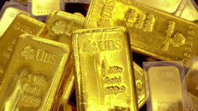 Giá vàng thế giới vượt 4.000 USD/ounce