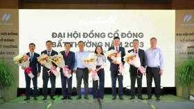 Sau khi bóng dáng Thành Công xuất hiện, PG Bank thay máu loạt nhân sự cấp cao, muốn đổi tên, chuyển trụ sở mới