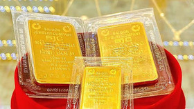 Vàng SJC rơi khỏi mốc 138 triệu đồng, người mua lỗ ngay 2 triệu mỗi lượng 