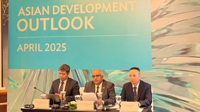 ADB dự báo tăng trưởng GDP Việt Nam trong năm 2025 đạt 6,6%