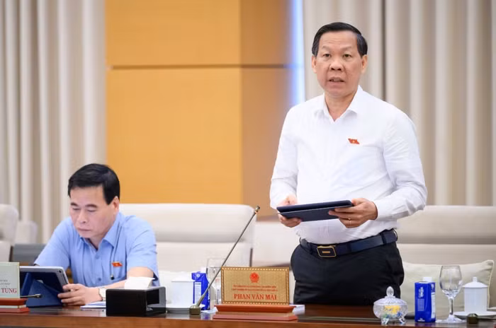 Chủ nhiệm Ủy ban Kinh tế và Tài chính Phan Văn Mãi.