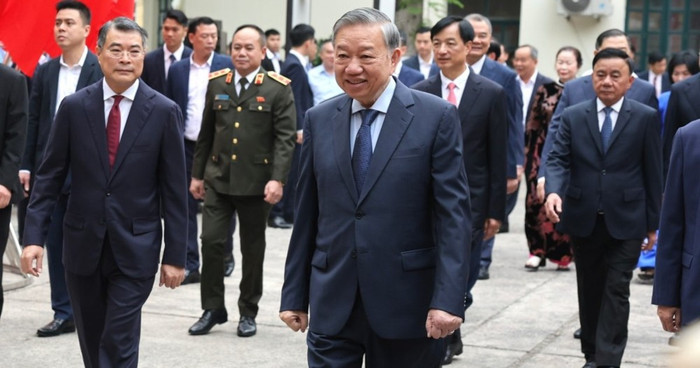 Sáng 15/3, các đồng chí lãnh đạo Đảng, Nhà nước thực hiện quyền cử tri