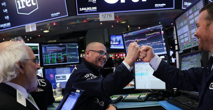 S&P 500 và Nasdaq lập kỷ lục nhờ nhóm cổ phiếu Big Tech