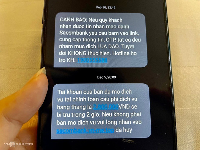 Ngân hàng không được gửi tin nhắn chứa đường link tới khách hàng