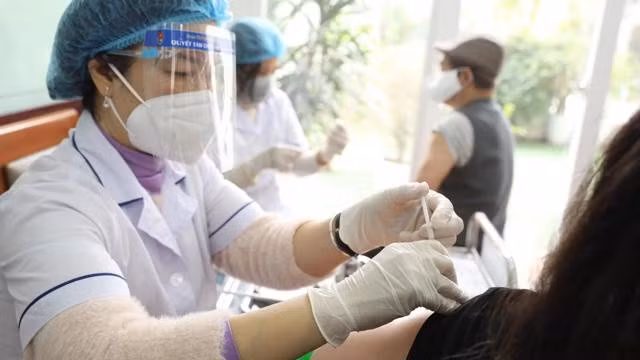 Dịch Covid-19 tại Việt Nam gia tăng, Bộ Y tế nói gì?