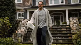 Doanh số camera an ninh tăng 1000% kể từ khi bộ phim “The Watcher” ra mắt