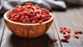 Bí quyết đẹp dáng sáng da cùng Kỷ tử