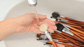 Đây là "5 công cụ" giúp việc vệ sinh cọ trang điểm trở nên hiệu quả