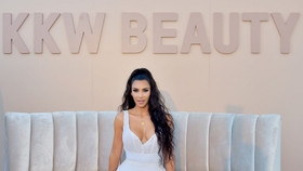 Kim Kardashian West công bố “tương lai” cho KKW Beauty