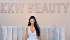 Kim Kardashian West công bố “tương lai” cho KKW Beauty
