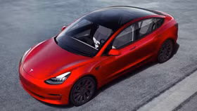 Tesla Model 3 là mẫu xe EV bán chạy nhất ở châu Âu năm 2021