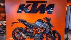 KTM Duke 250 2022 thêm màu mới, giá không đổi