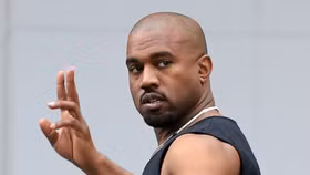 Kanye West chấm dứt thỏa thuận với Gap: "Một vị vua không thể sống trong lâu đài của người khác"