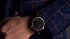 Trên tay đồng hồ Rolex Cellini Time 50709 Mặt Số Đen