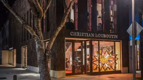 Christian Louboutin được đầu tư 642 triệu USD