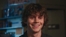 Evan Peters bày tỏ mong muốn được đóng một nhân vật lãng mạn