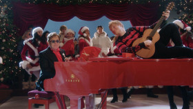 Merry Christmas từ Ed Sheeran & Elton John- Lời chúc giáng sinh an lành