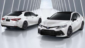 Toyota tung loạt phiên bản 60th Anniversary cho các dòng xe ăn khách