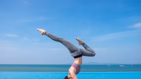 Những lý do bạn nên tập Yoga Headstand ngay hôm nay