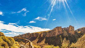 Cueva de las Manos – hang động của những bàn tay ở Argentina