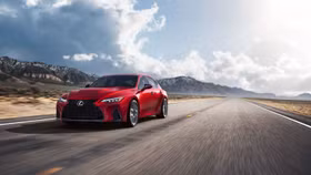Lexus IS 500 F Sport Performance ra mắt tại Nhật Bản với động cơ V8