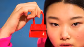 Micro Bag - những chiếc túi tí hon “chiếm sóng” làng thời trang