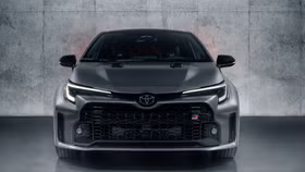 Toyota ra mắt phiên bản hiệu suất cao GR Corolla 2023