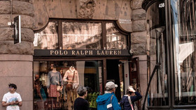 LVMH có kế hoạch “thâu tóm” Ralph Lauren