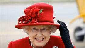 Nữ hoàng Elizabeth II và 5 nguyên tắc bất biến về thời trang