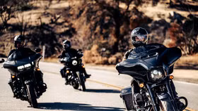 Bộ đôi Harley-Davidson Road Glide ST và Street Glide ST 2022 chính thức ra mắt