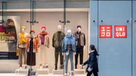 Uniqlo ra mắt dịch vụ sửa chữa và làm mới quần áo Re. Uniqlo Studio tại Nhật Bản