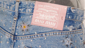 Miu Miu x Levi's - sự kết hợp “đáng yêu” nhất trong mùa hè 2021