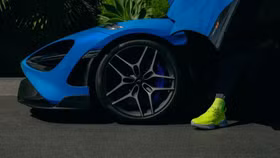 Giày Sneakers HySpeed của McLaren có giá 450 USD