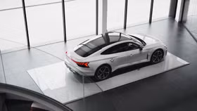 Cận cảnh Audi e-tron GT quattro ra mắt tại Việt Nam, giá từ 5,2 tỷ đồng