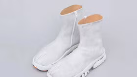 Tabi Boots - Đôi giày móng dê nổi tiếng của Maison Margiela