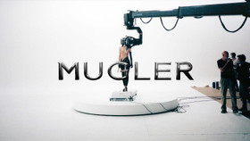 Mugler Thu Đông 2021: Kẻ thống trị màn đêm