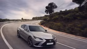 Lexus ES 2023 ra mắt, có thêm phiên bản mới
