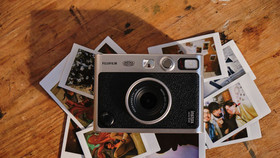 Fujifilm ra mắt dòng máy ảnh Instax Mini Evo Camera