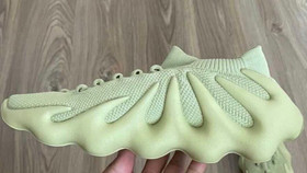 Hé lộ mẫu giày Adidas YEEZY 450 "Resin" độc đáo do chính Kanye West thiết kế