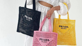 Túi Prada Raffia Tote Bag - Phụ kiện bền vững "gây bão" làng mốt