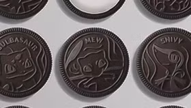 Bánh Oreo Pokémon Mew quý hiếm được bán lại với giá 300 triệu VNĐ?
