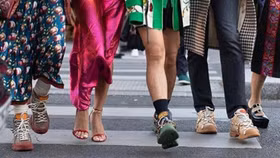 Giày gót nhọn: Vị trí độc tôn nay còn đâu?